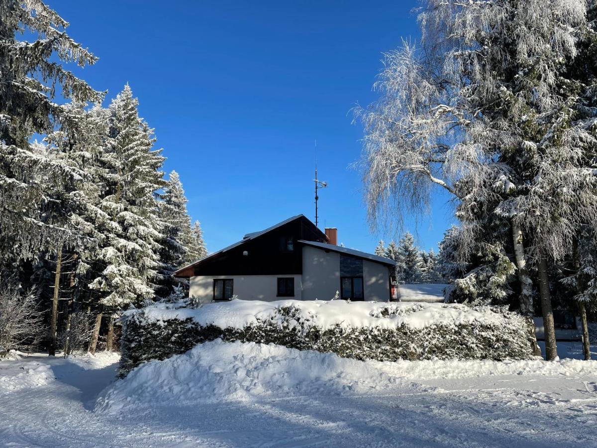 Hotel A Penzion Pegas Vlachovice Экстерьер фото