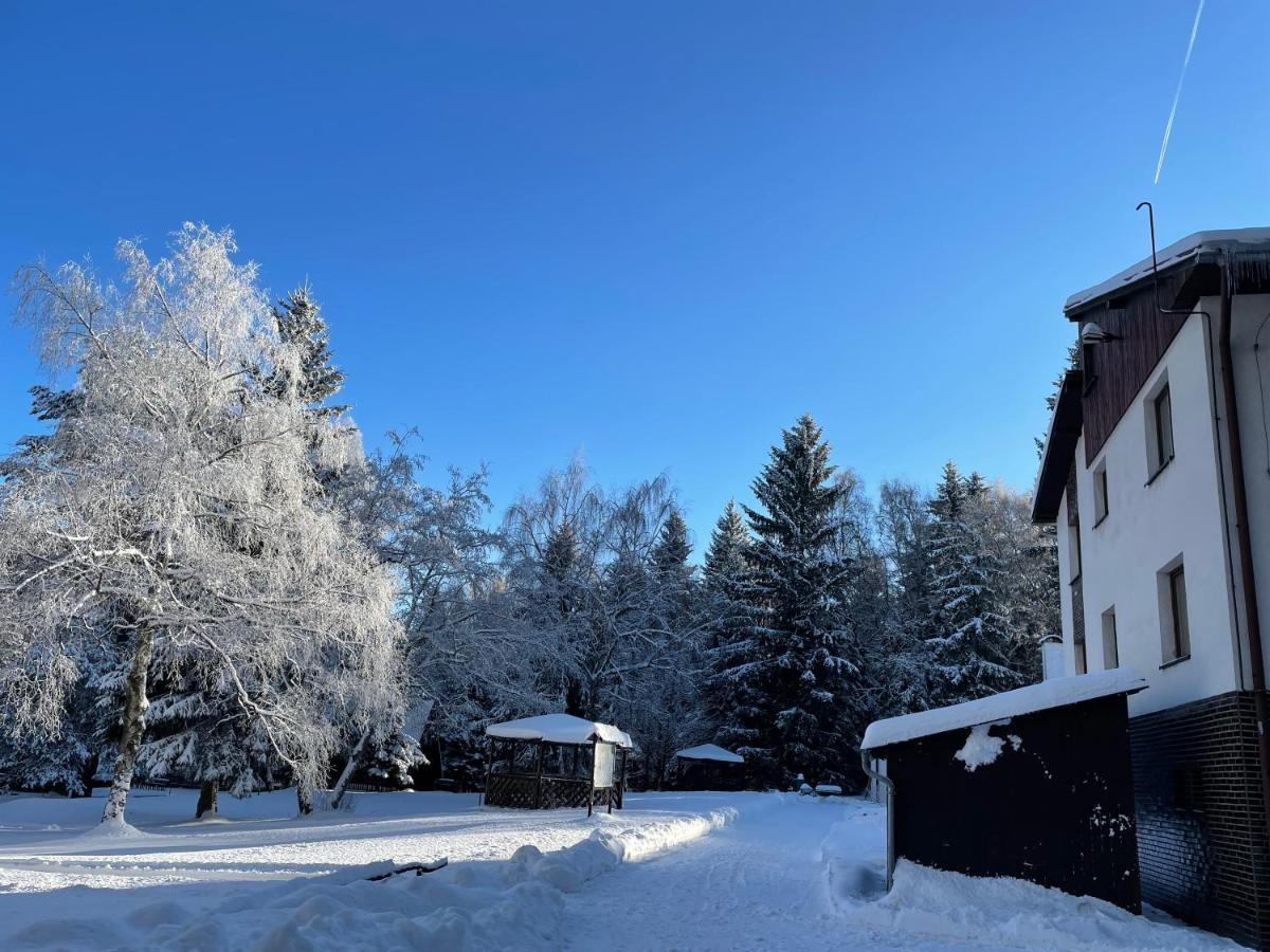 Hotel A Penzion Pegas Vlachovice Экстерьер фото
