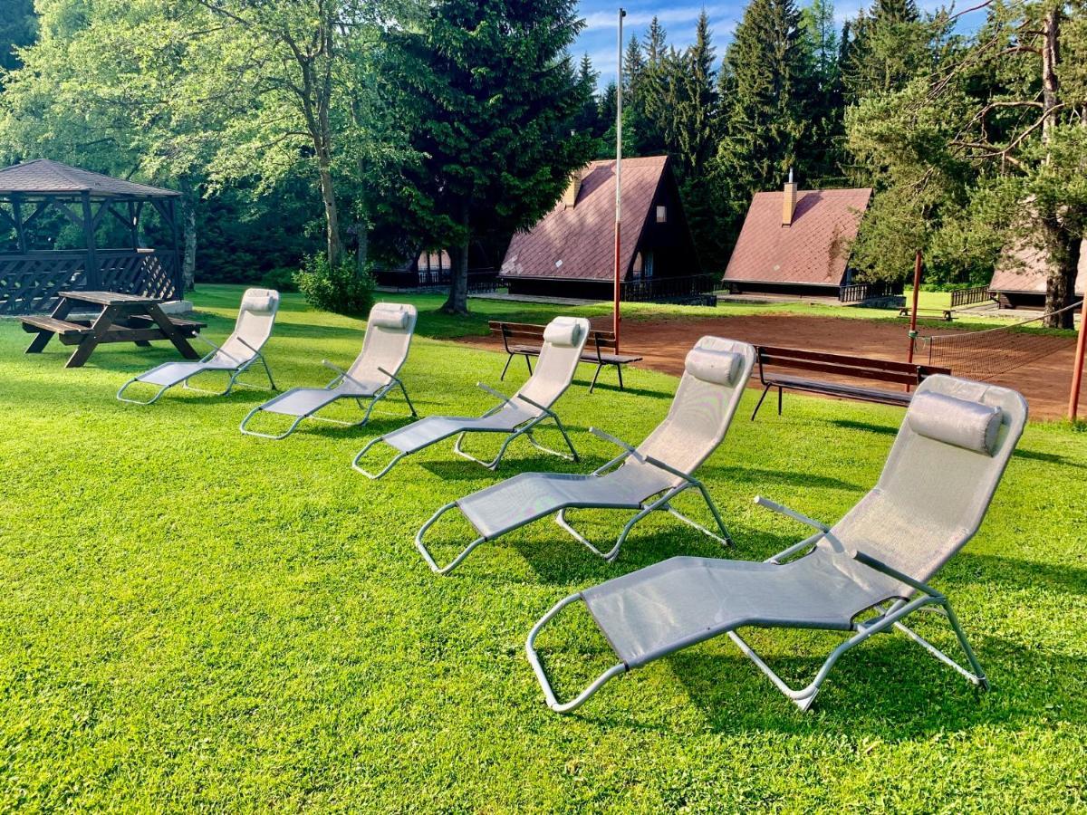 Hotel A Penzion Pegas Vlachovice Экстерьер фото