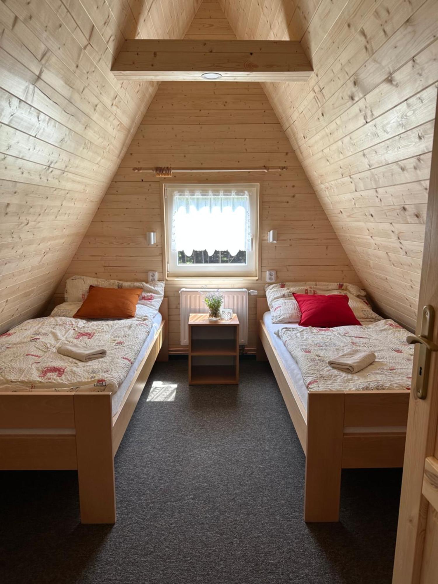 Hotel A Penzion Pegas Vlachovice Экстерьер фото