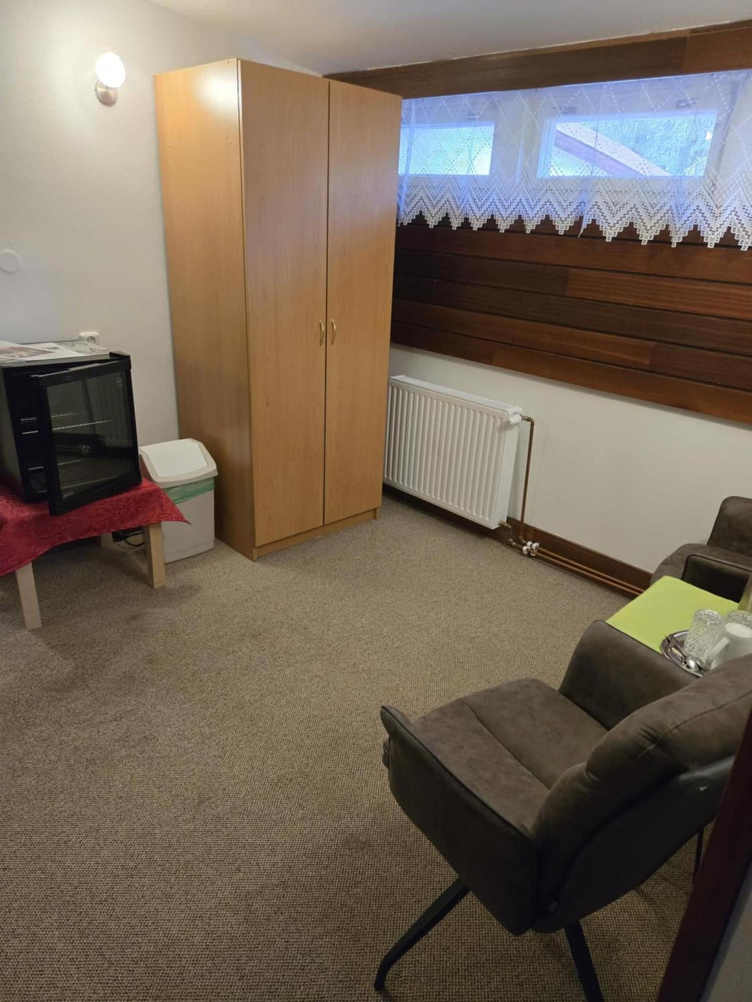 Hotel A Penzion Pegas Vlachovice Экстерьер фото