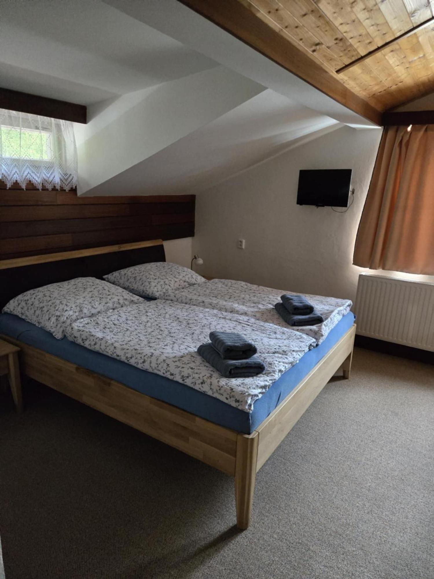 Hotel A Penzion Pegas Vlachovice Экстерьер фото